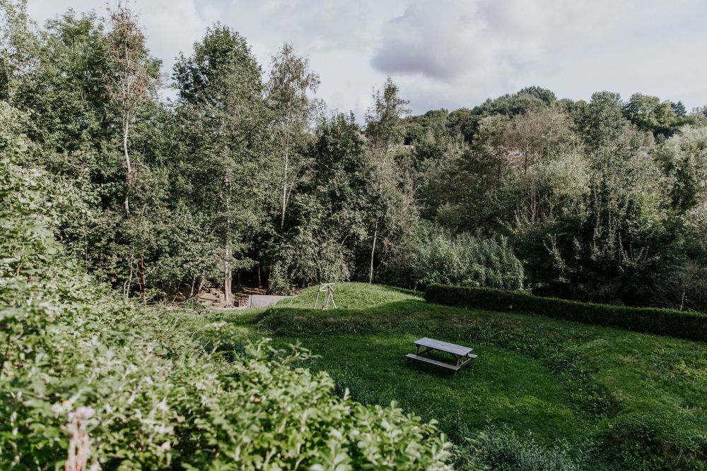 The beautiful setting of Mikes Meadow near Bath UK